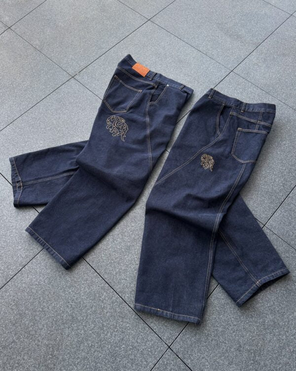 A Mertra Navy Jean